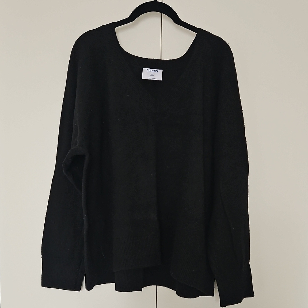 Old Navy Black V-Neck Sweater